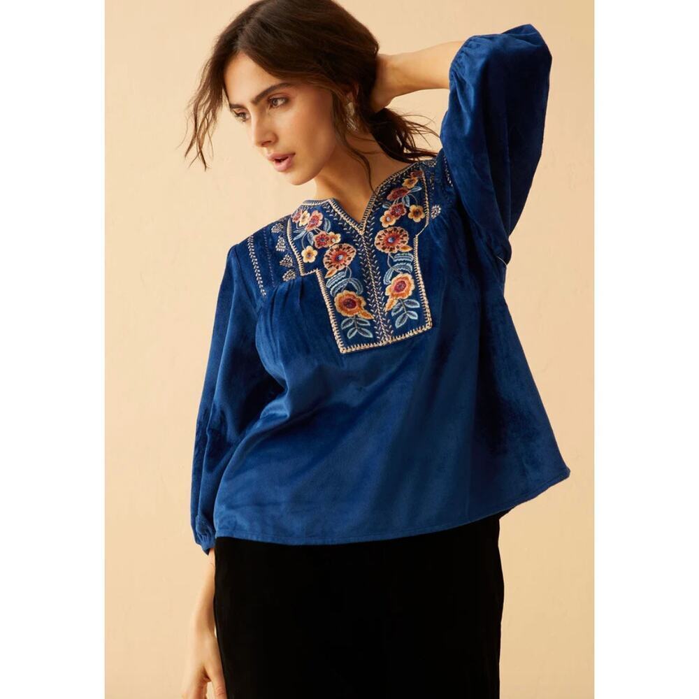 NWT Boutique Boho Women's Blue Velvet Embroidered top by Bohera